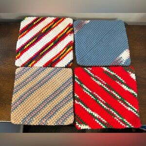 Pot Holders Hot Pads Hand Crocheted Set of 4 Thick good vintage condition *Read*